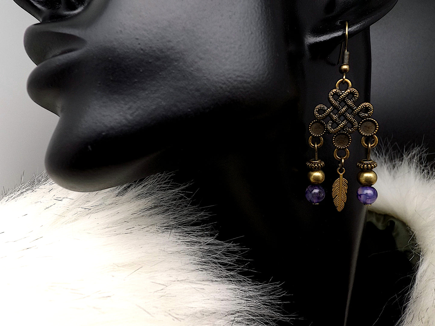 Boucles d'oreilles viking Freya entrelacs couleur bronze et perles Craquelés.
