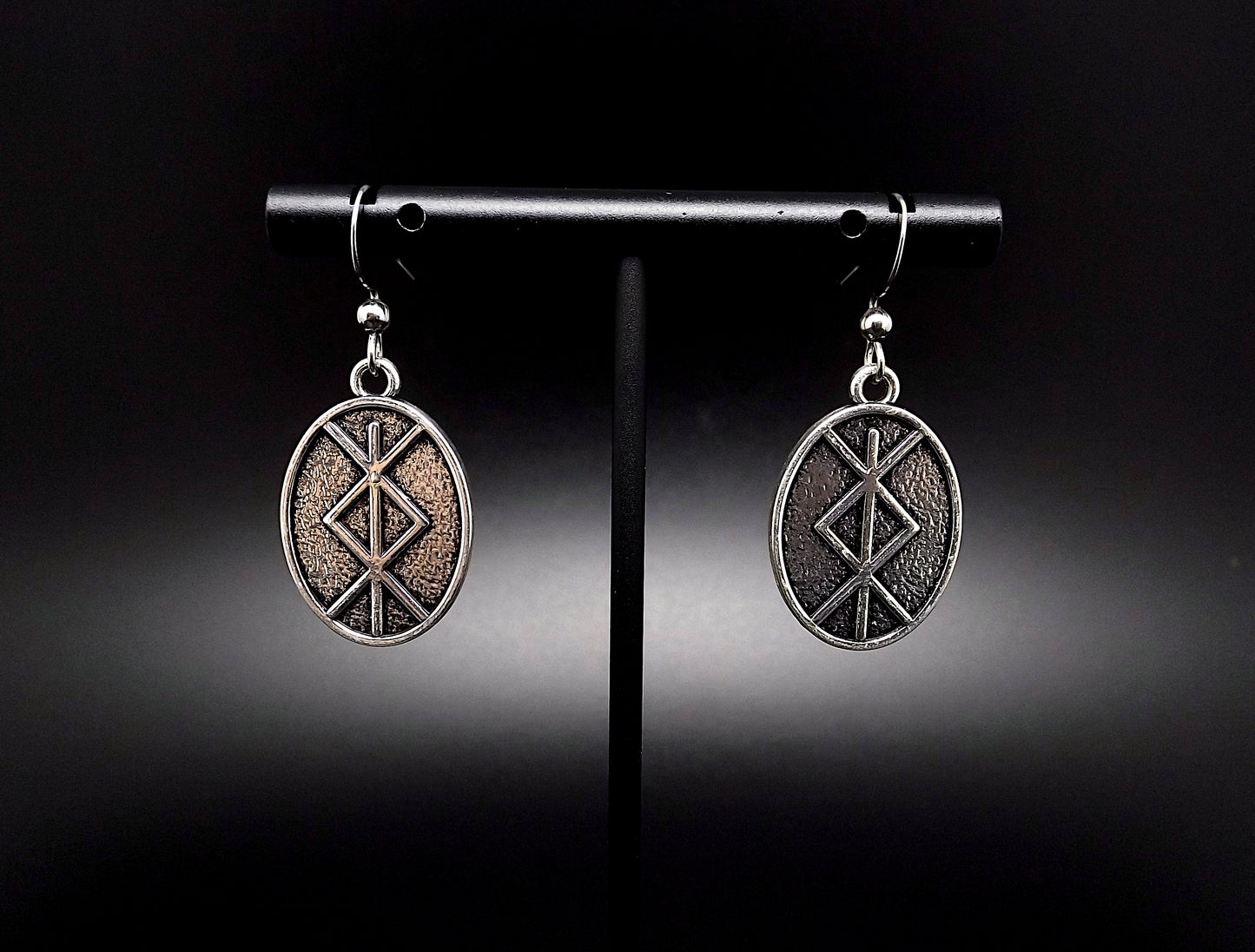 Boucles d'oreilles viking rune de la protection.