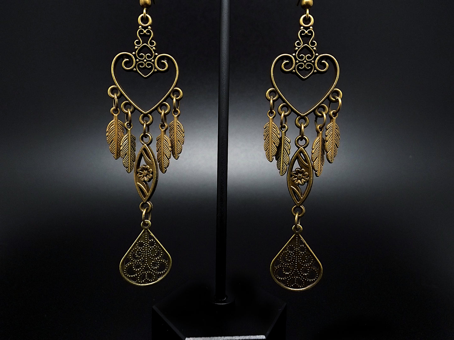 Boucles d'oreilles viking Freya couleur bronze.